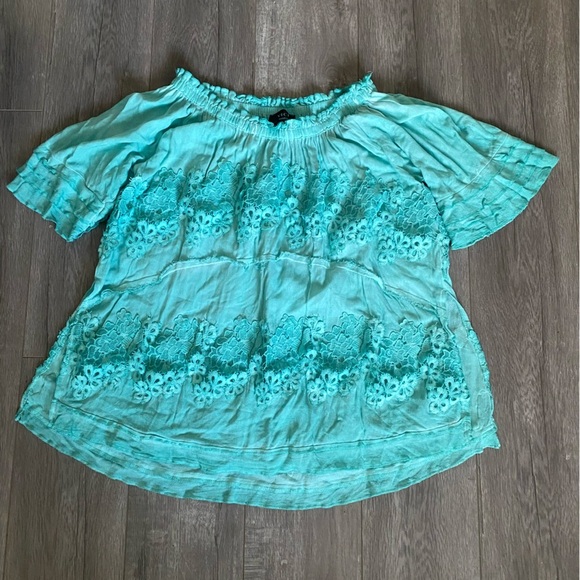 VICI up in the clouds off the shoulder tunic M - Picture 5 of 8